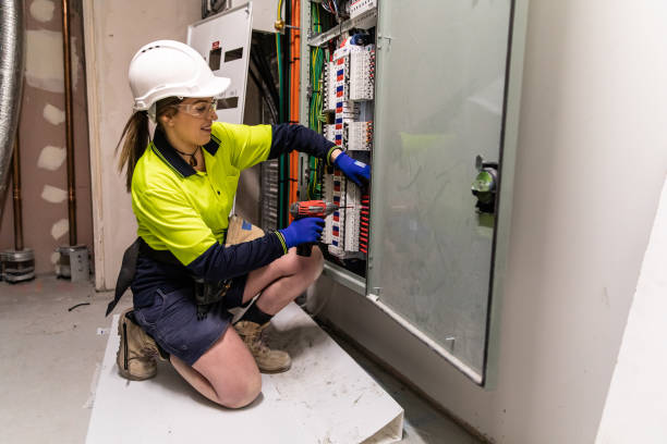 Best Local Electrician Companies  in Leavenworth, KS